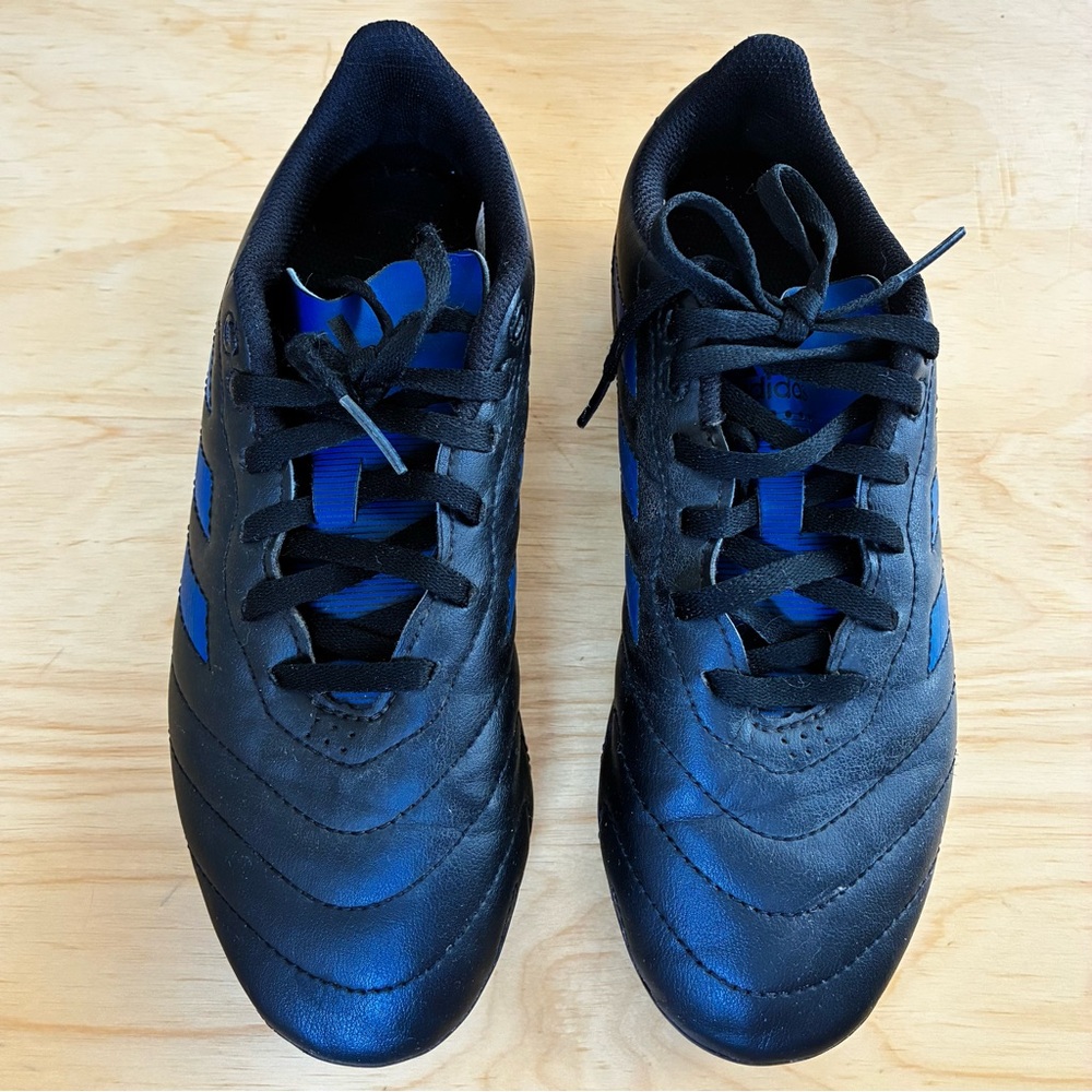 Adidas Kids Soccer Black and Blue Cleats, Size 4.5